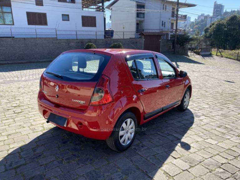 RENAULT - SANDERO - 2009/2009 - Vermelha - R$ 22.900,00