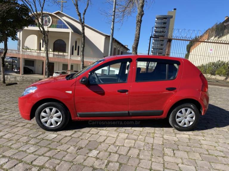 RENAULT - SANDERO - 2009/2009 - Vermelha - R$ 22.900,00